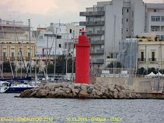 73 - Fanale rosso ( Porto di Gallipoli  - ITALIA )  Red  lantern of the Gallipoli  harbour  - ITALY